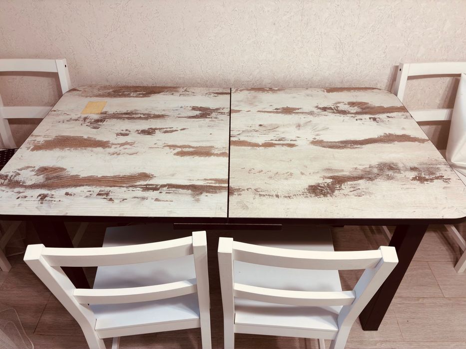 Продам кухонный стол с 4 стульями ikea