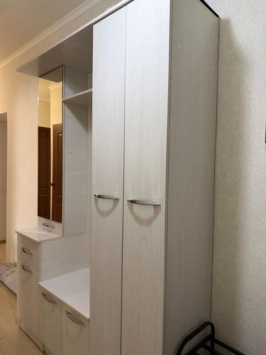 Шкаф для прихожей