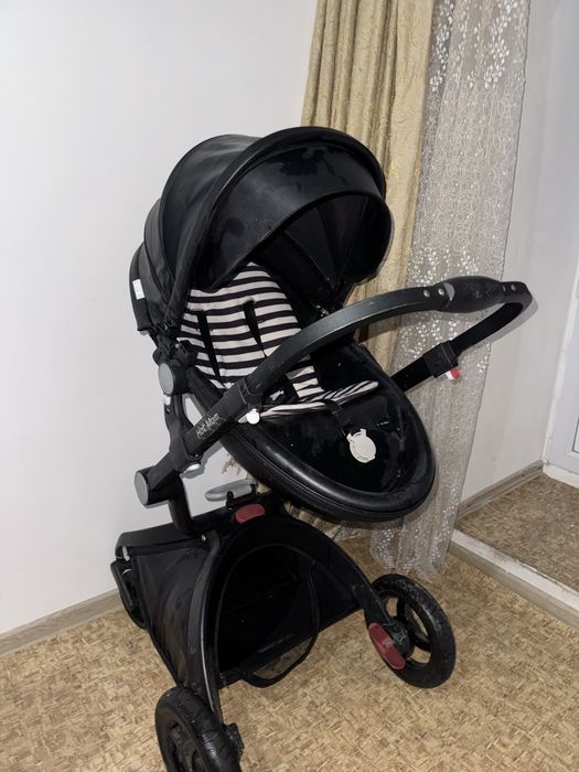 Продаётся детская коляска Hot Mom