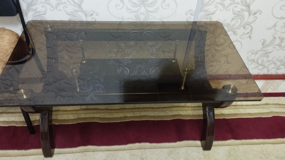 Журнальный столик