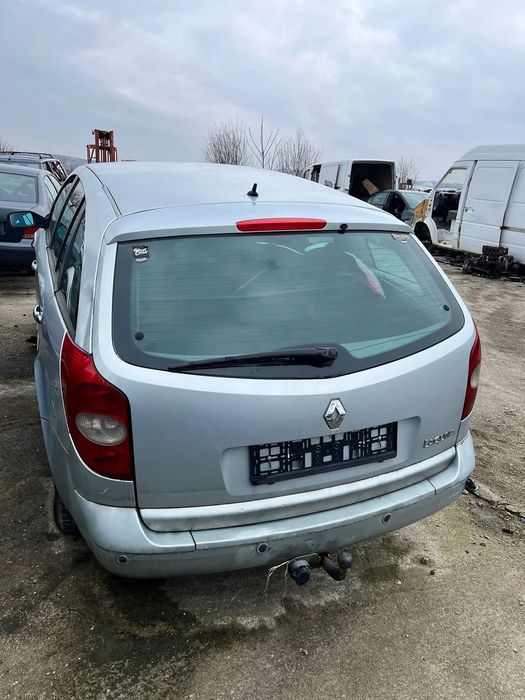 Dezmembrez piese Renault Laguna 2