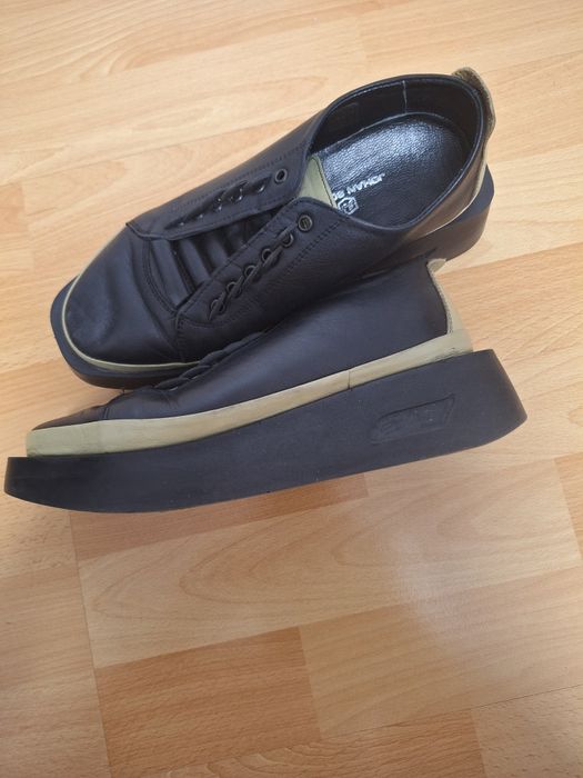Pantofi din piele