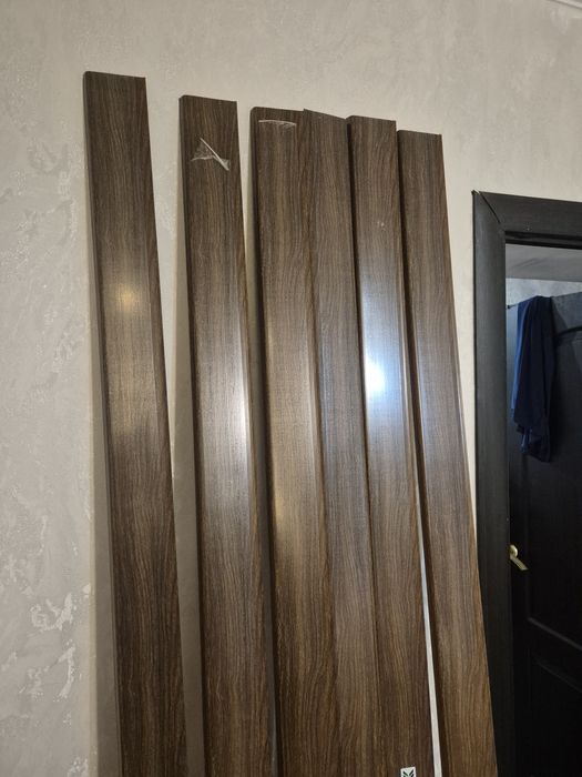 Плинтус напольний 8,5см*2,2 метра