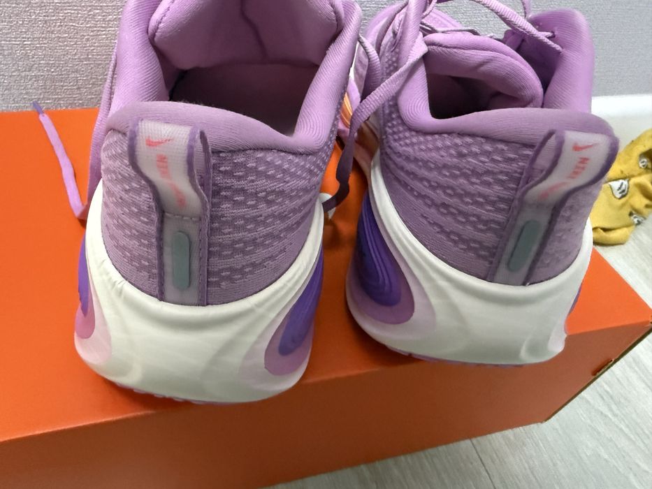 Кроссовки Nike vomero plus