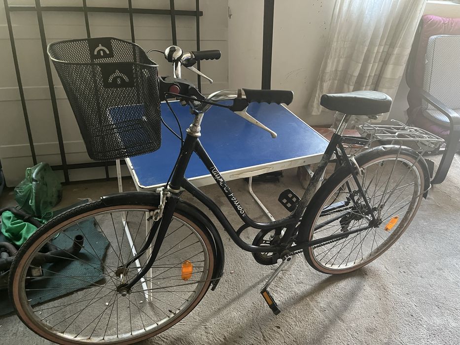 Bicicleta in stare bun