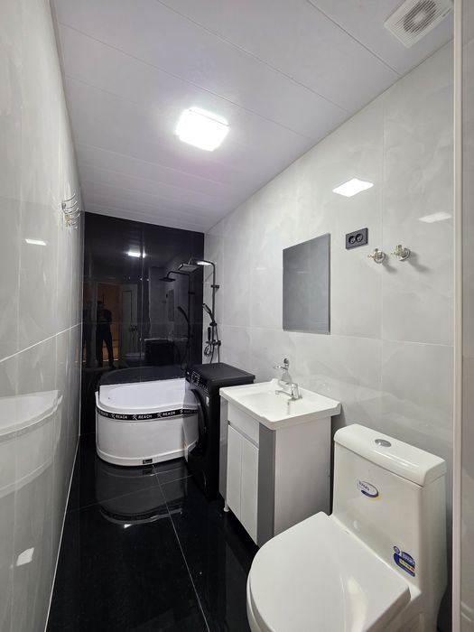 Продаётся 3х комнатная квартира 3 - этаже с лифтом. Богишамол