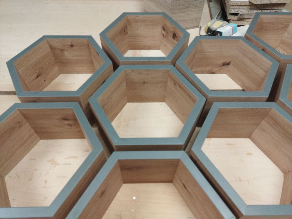 Етажерка пчелна пита,хексагон, шестоъгълник,декорация за стена,рафт.