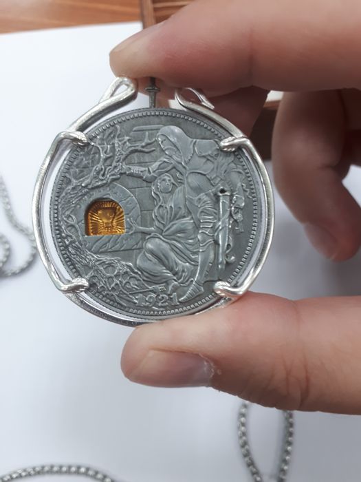 Продам подвижную монету