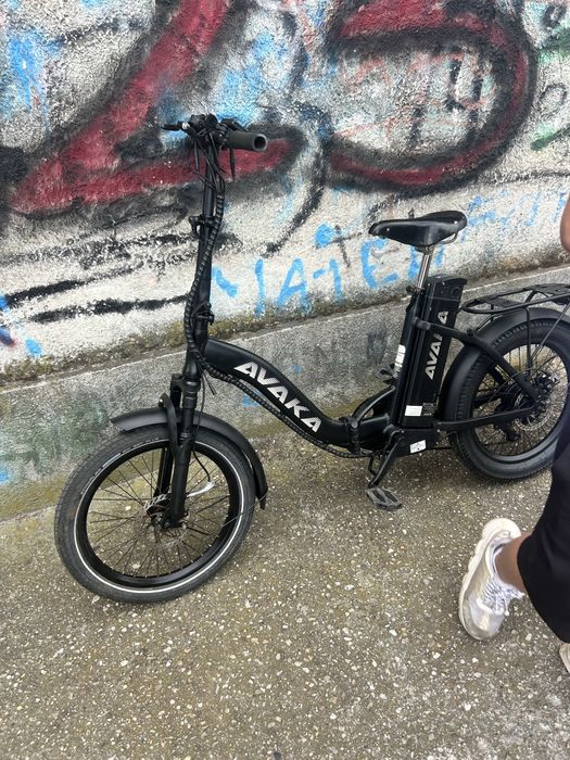Bicicleta electrica avaka aproape noua