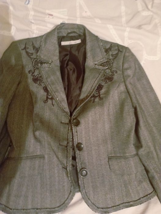 Женский серый пиджак More&More