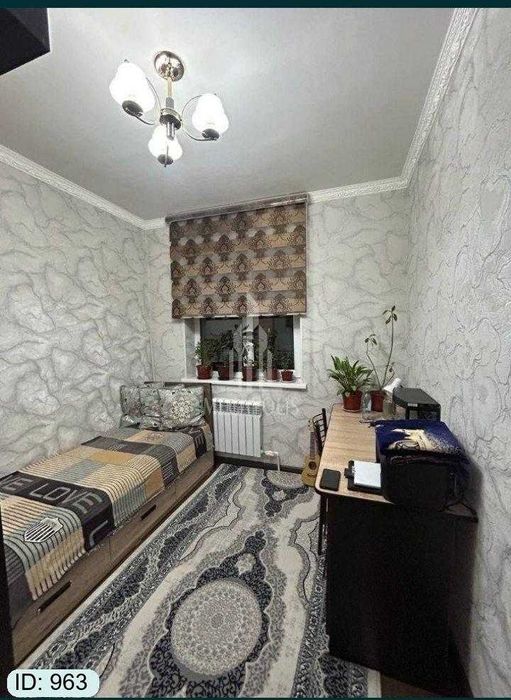 7 mikrarayon 43 maktab tomonda 3 xonalik kvartira sotiladi №963
