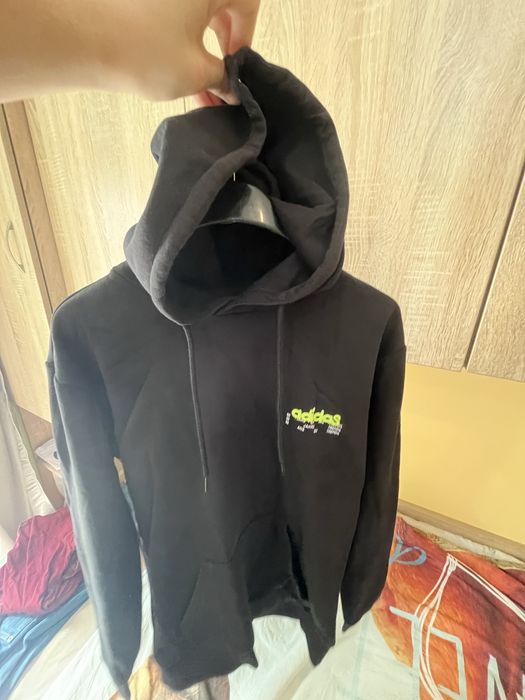 суичър с качулка adidas