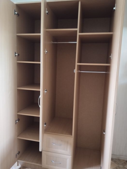 Продам шкаф+стеллаж