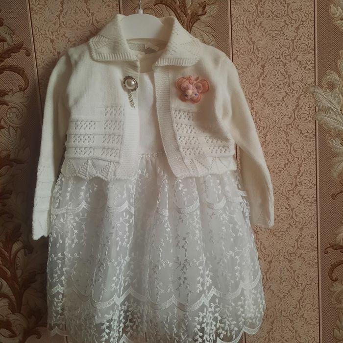 Қыздарға  арналған ақ көйлек сатылады.  Одежда для девочек   продаётся