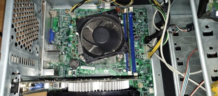 Sursa + placa de bază DDR3 + procesor i5 4460