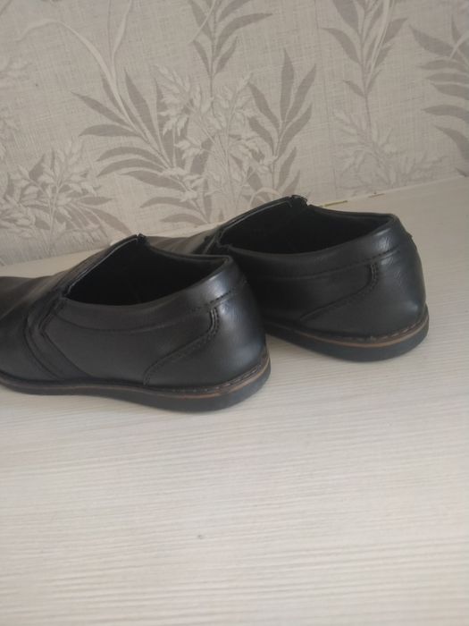 Спортивные туфли