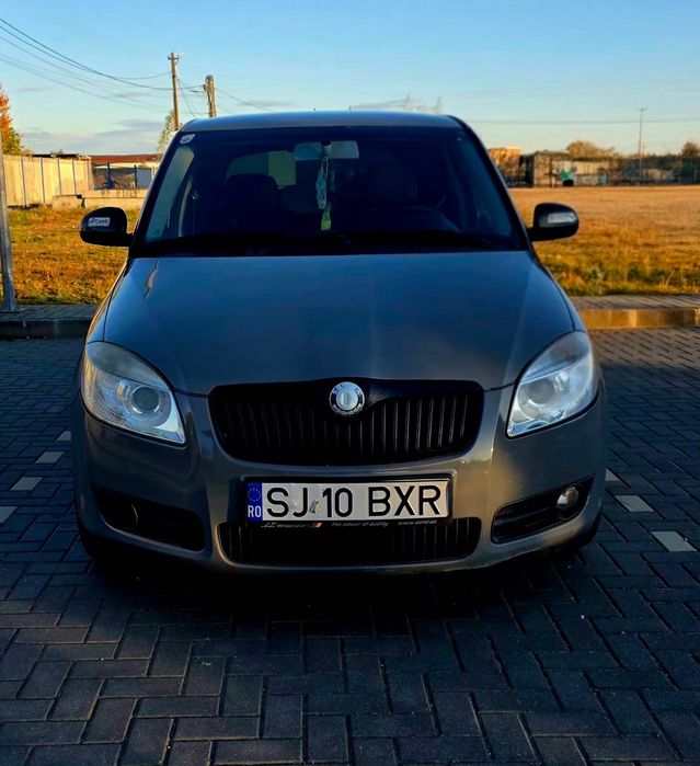 Vând Skoda Fabia
