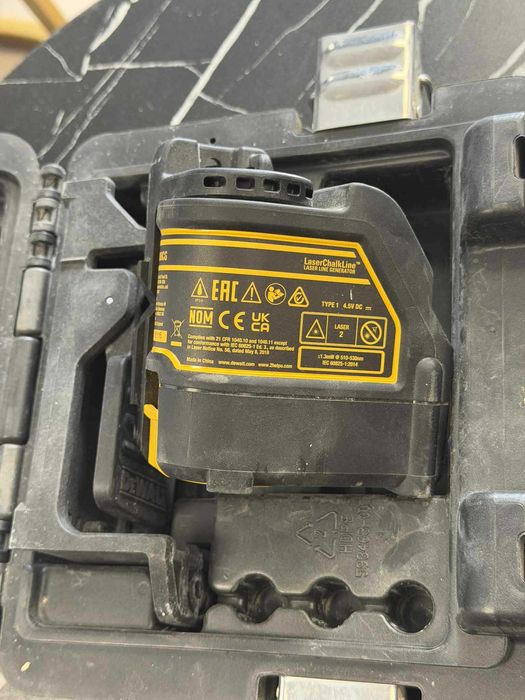 Продавам лазерен нивелир DEWALT