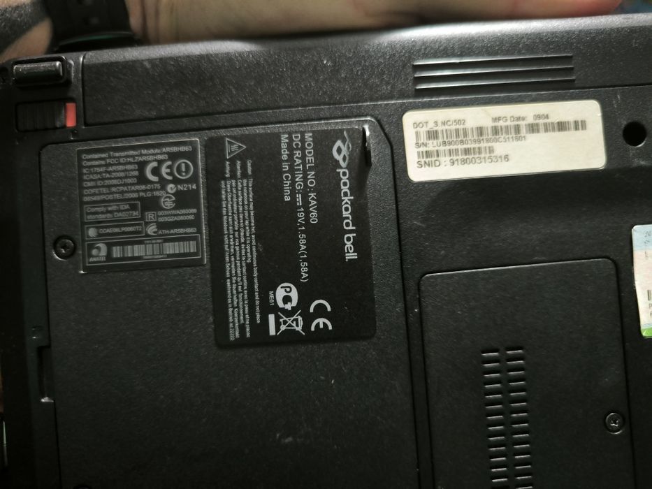Лаптоп packard bell 1.6 двуядрен  2гб рам.