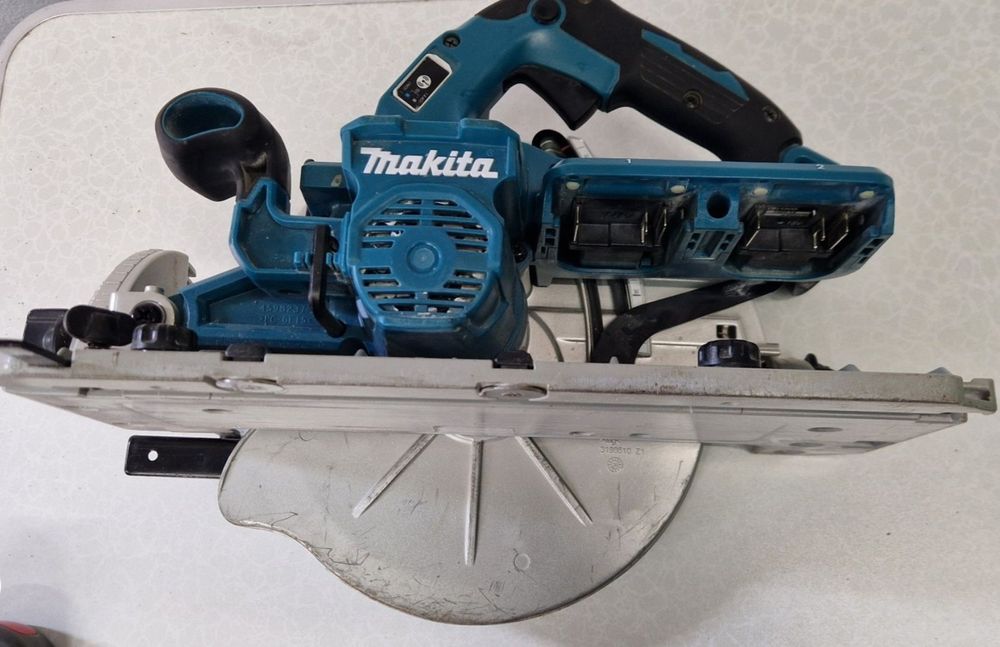 Циркуляр Makita DHS900 36v, 18V+18V, Ф235мм 2х5аh и зарядно