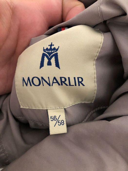 Продам женскую куртку