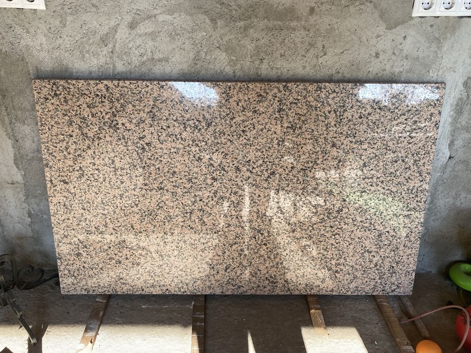 Blat granit pentru masă