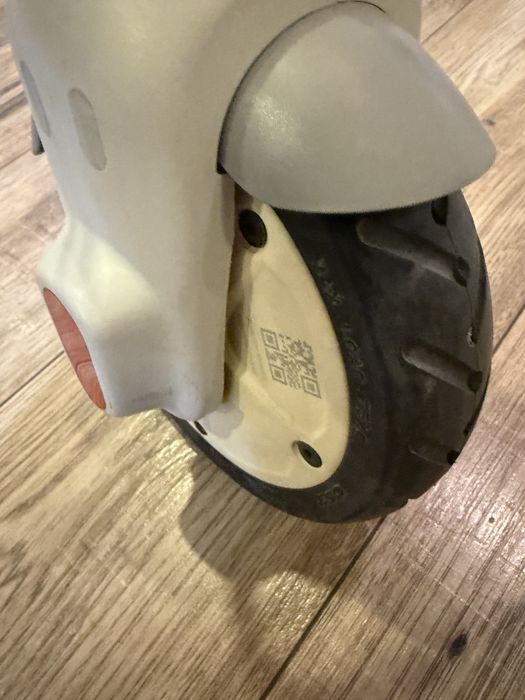 Trotineta electrica Segway Ninebot Zing C8