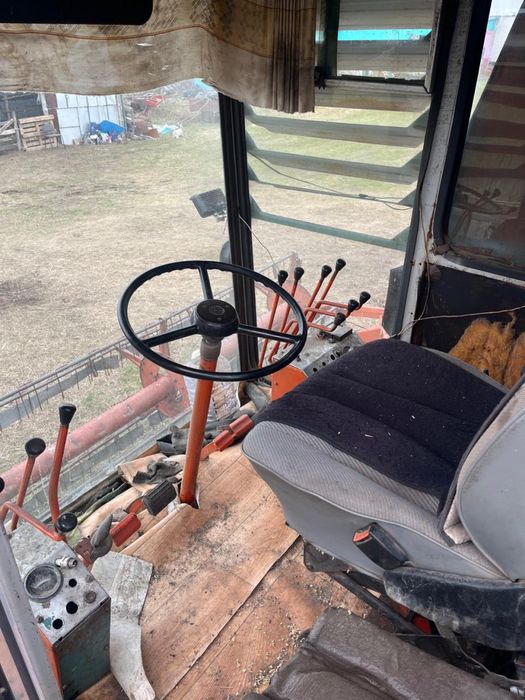 Продам комбайн на ходу