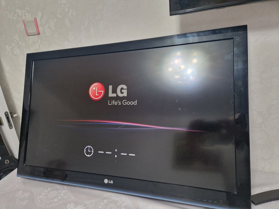 Телифизор LG ЖК.