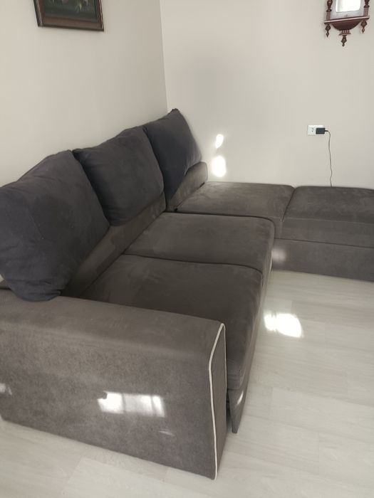Срочно! Диван  очень хорошем состоянии.