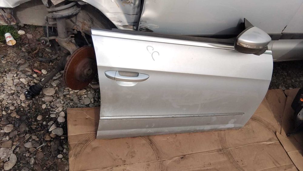 Usa dreapta fata Volkswagen Passat CC an 2010