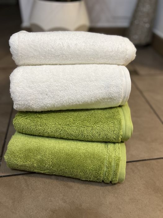 Set de 4 prosoaoe de baie