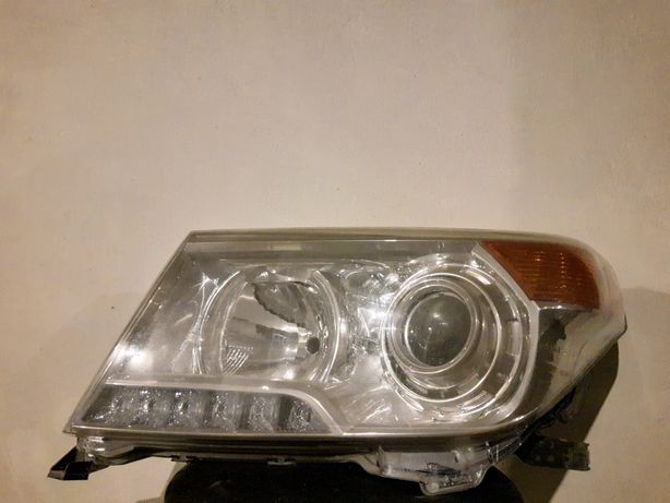 Фары на Land Cruiser  200.