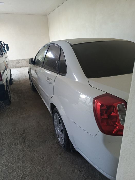 Jentra 2pozetsiya moshin  srochno sotiladi 14000 yurgani