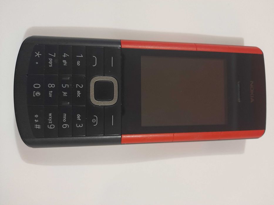Telefon Nokia 5710 XpressAudio,mobil cu butoane Nokia TA-1504 cu ecran mare 2.8"si casti earbuds Nokia cu incarcator,functional Digi Orange Vodafone