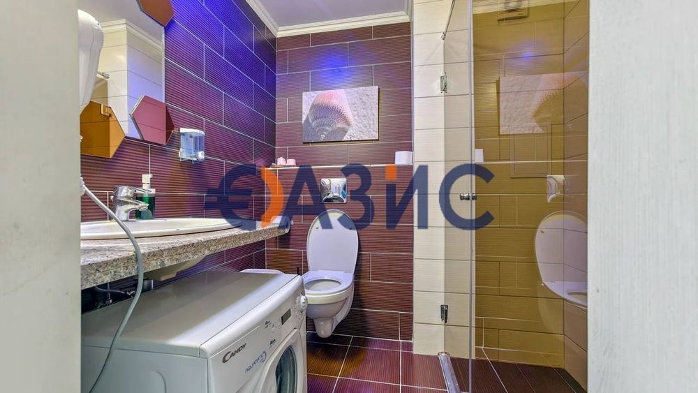 Продава се Двустаен апартамент в к.к. Слънчев бряг - 63 кв.м за 866 €/кв.м - Снимка #8