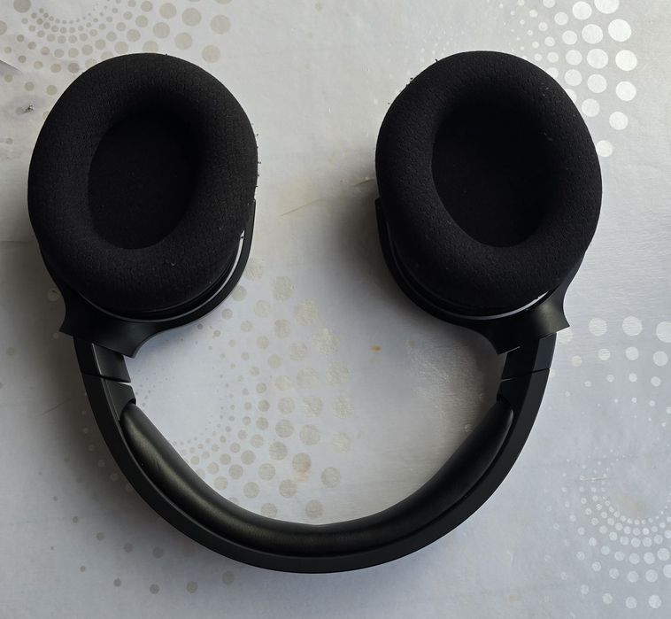Продам наушники Razer