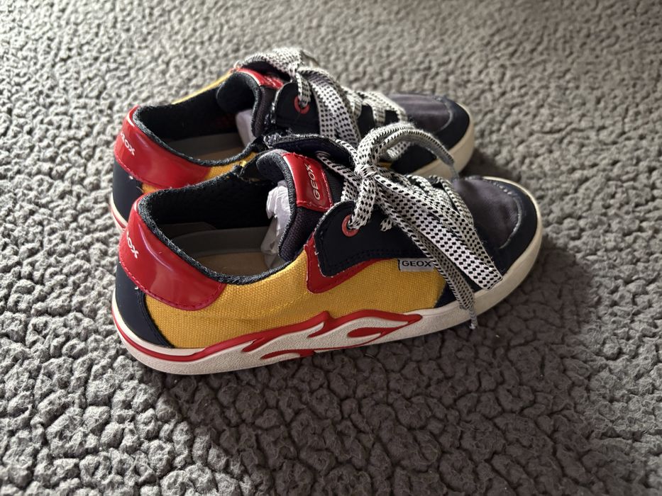 Детски обувки - Geox