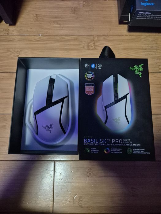 Razer basilisk v3 pro white wireless