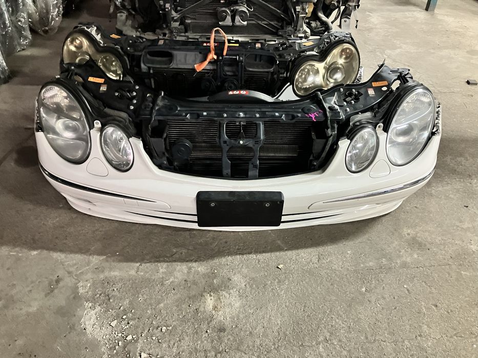 Капот в сборе на Mercedes w211