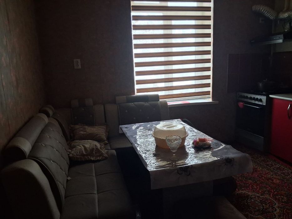 Чирчик ш. Навоий Высоко потолочный кирпичный дом 1х/2/2