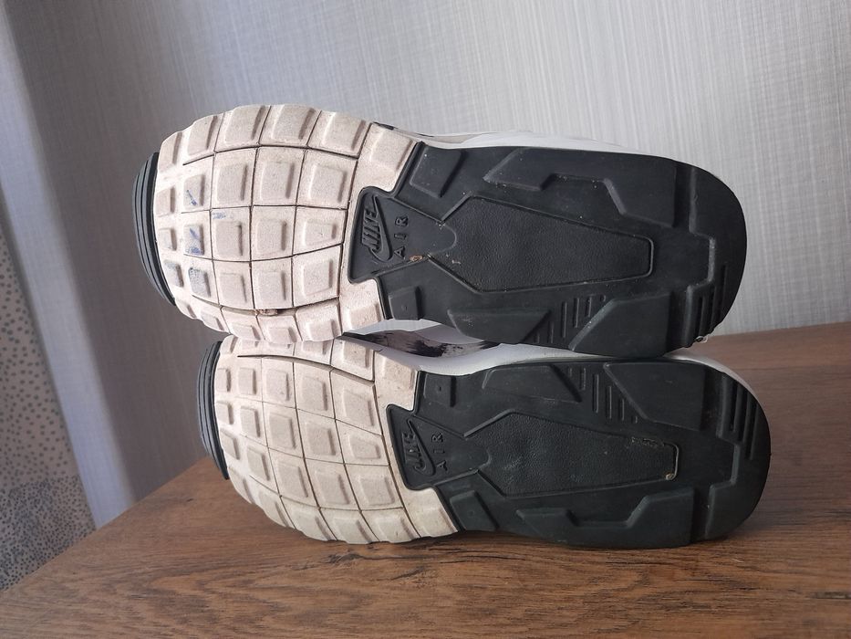 Nike Air max Motion маратонки 40 номер.