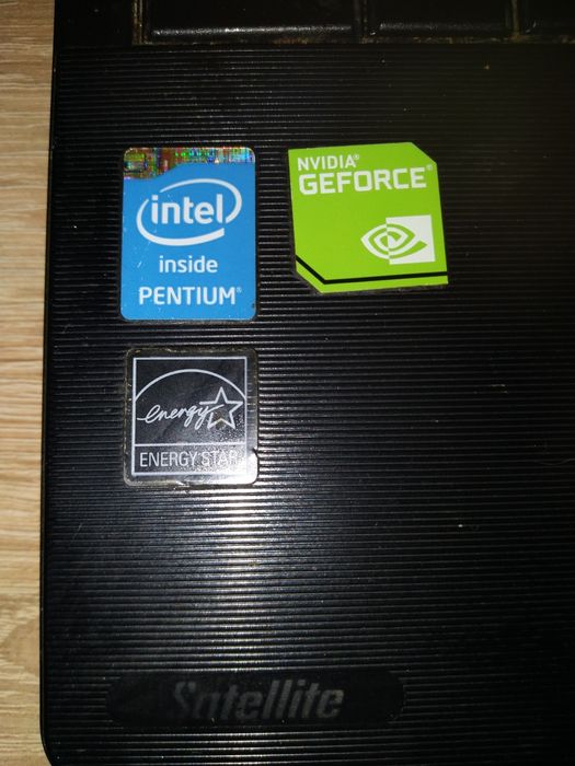 Лаптоп Тошиба за части