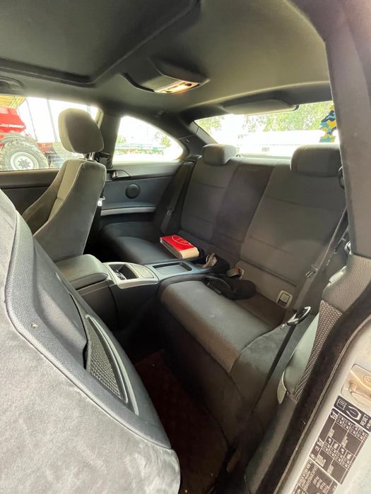 BMW 320xd coupe 10.2010