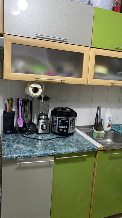 Кухонный гарнитур бу + вытяжка в подарок