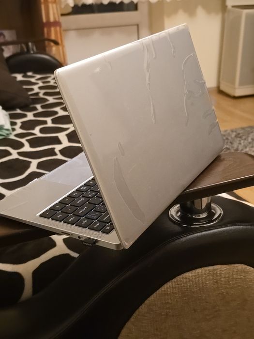 Vând Laptop 14" Intel Celeron J4105