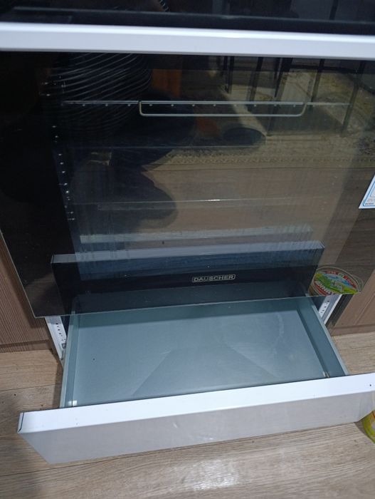 Продам газовую плиту