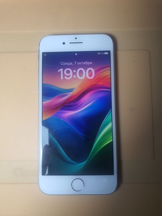 Iphone 8 (64gb) 25000