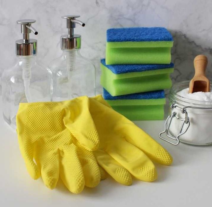 Предлагам почистване/грижа за болни почасово