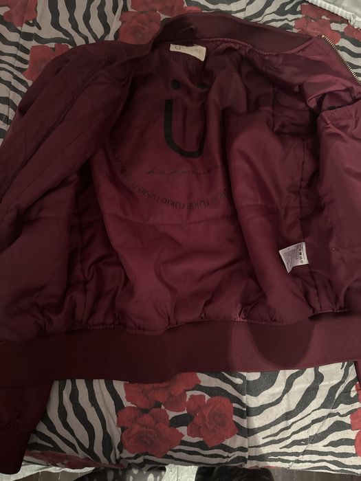 Червено яке използвано цена 25